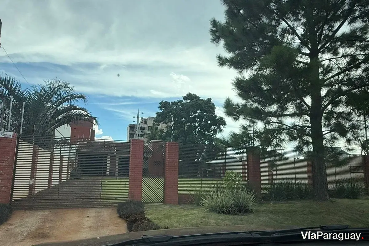 Casa moderna à venda em Santa Rita, Alto Paraná