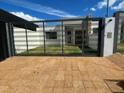 Casa moderna à venda em Villa Elisa, Mbocayaty