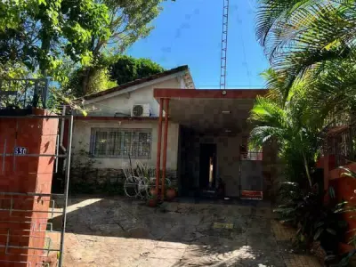 Casa para reformar à venda em Vista Alegre, Assunção