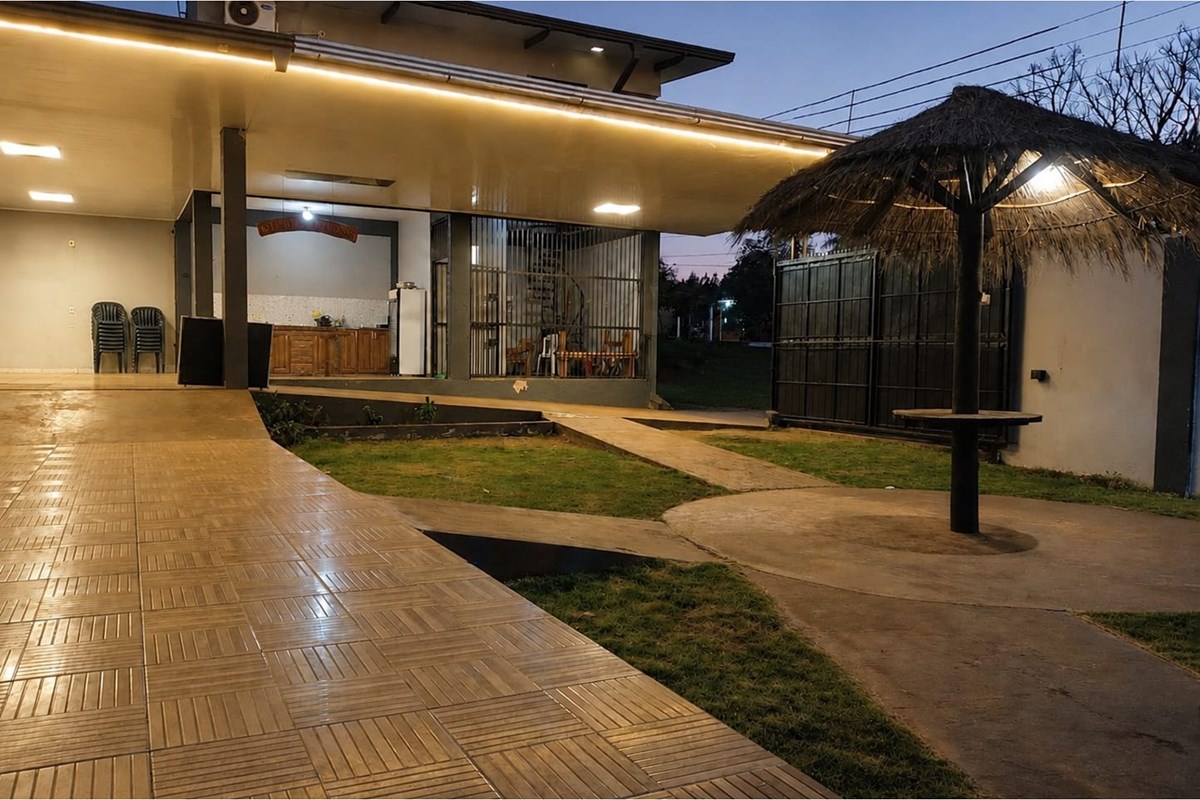 Casa de campo mobiliada à venda em Km 10 Acaray, Ciudad del Este