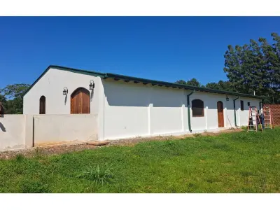 Casa de campo com 3 hectares à venda em Capitán Miranda