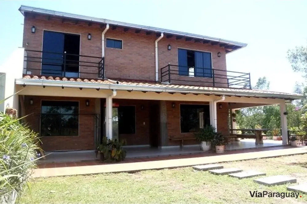 Casa de campo com granja à venda em Quiindy, Paraguarí
