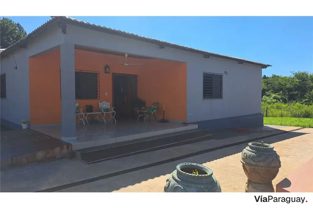 Casa de campo à venda com piscina e estábulo em San Juan del Paraná