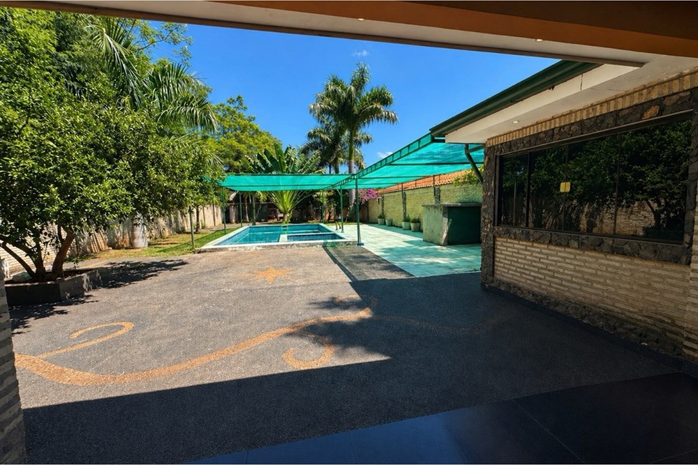 House for sale with pool in Limpio