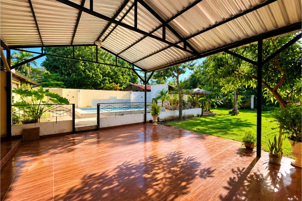 House with garden for sale in Areguá, Kokue Guasu