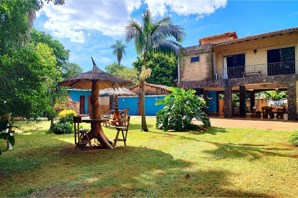 Casa quinta en venta en Cañadita, Itauguá, con piscina