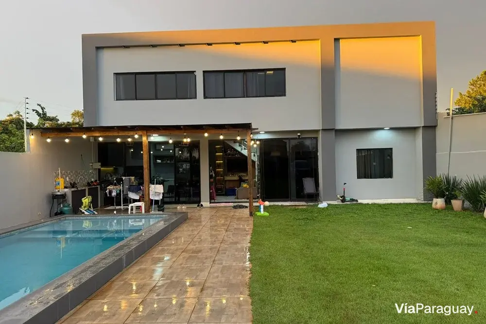 Casa com quintal à venda em Ciudad del Este, Alto Paraná