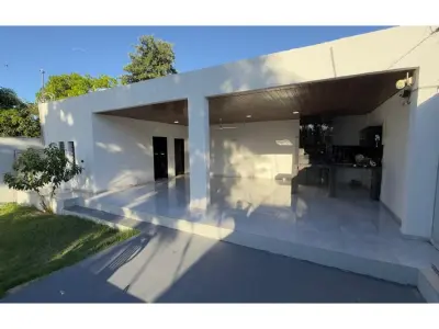 Casa com terreno à venda em Ciudad del Este, Alto Paraná