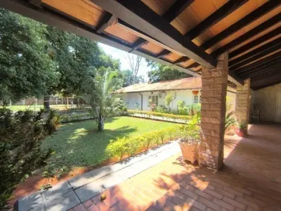 Casa quinta en venta en Guarambaré, barrio Rincón – 10.000 m²