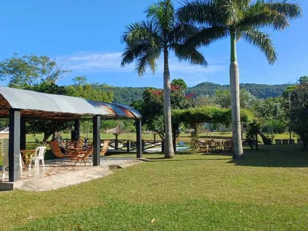 Casa quinta en venta en Paraguarí, a 68 km de Asunción
