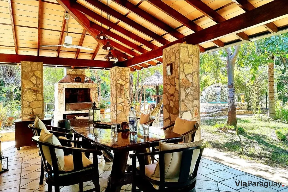 Casa de campo à venda em Paraguarí com 15.000 m²