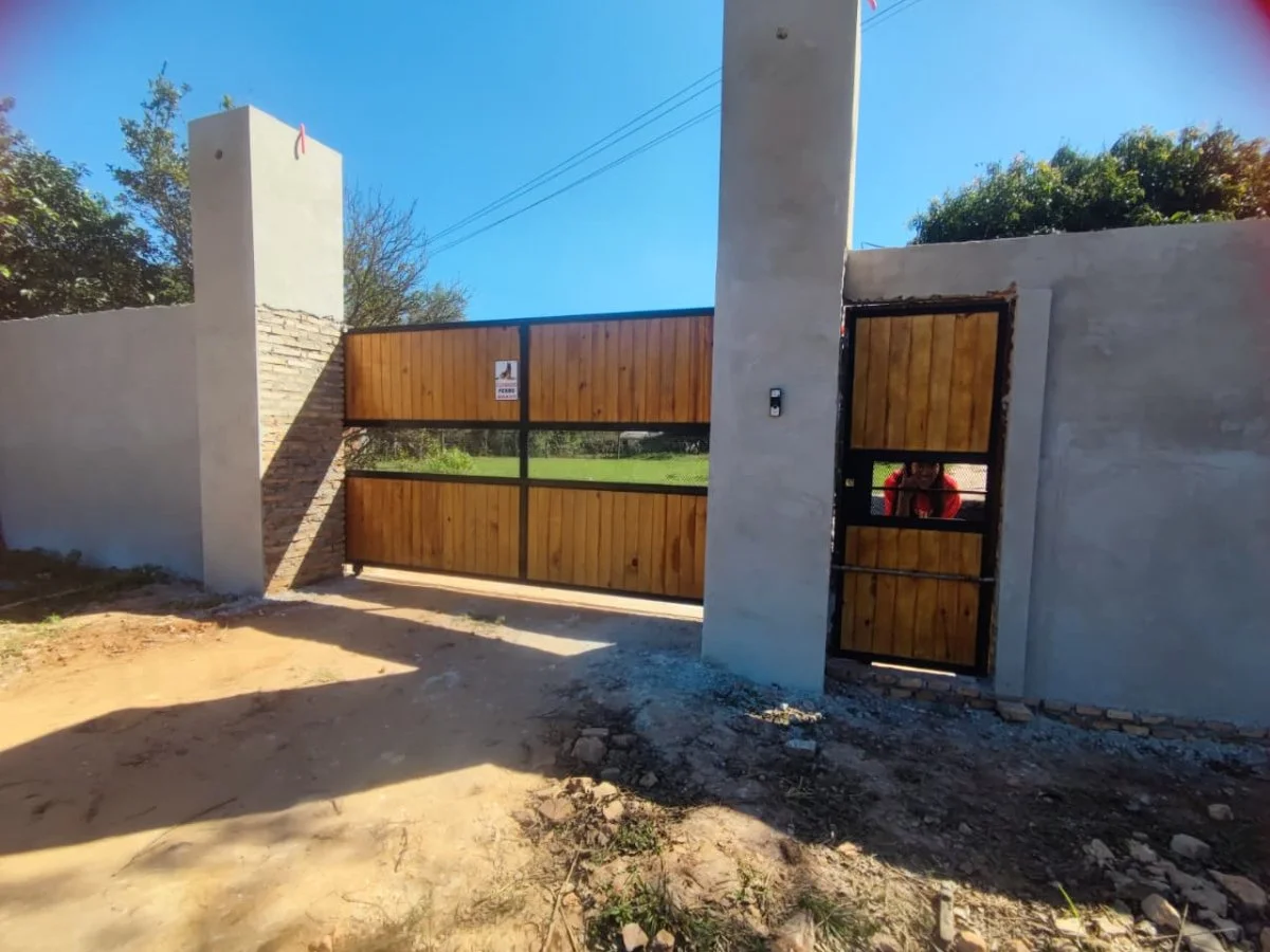 Casa de campo à venda em Villeta, Tucuruty — 9.250 m² com piscina