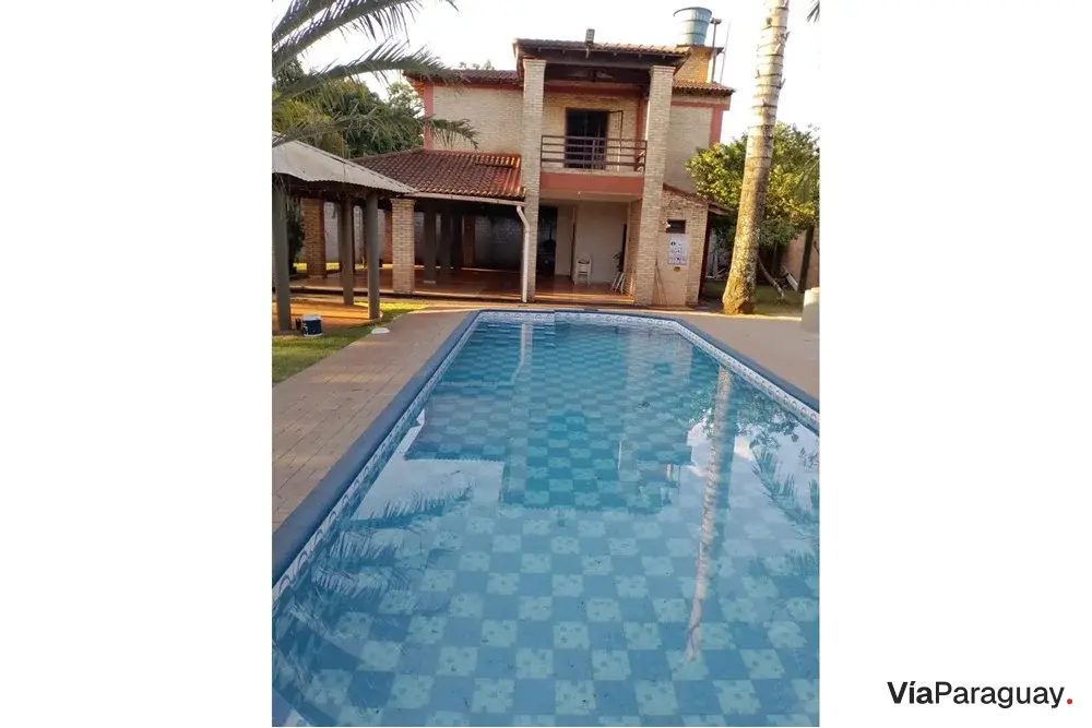 Casa quinta en venta sobre Av. Monday, Km 9, Presidente Franco