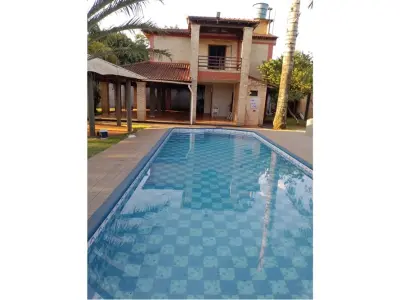 Casa quinta en venta sobre Av. Monday, Km 9, Presidente Franco
