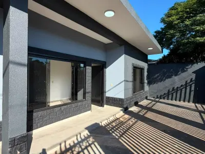 Casa reformada de 3 dormitórios no Bairro Don Bosco