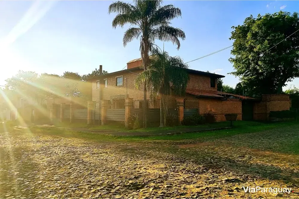 Casa residencial de lujo en venta en Lambaré, Yacht