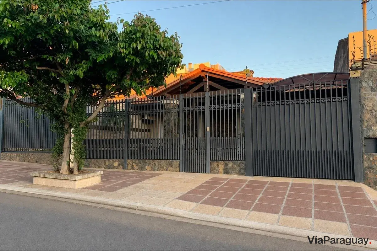 Casa residencial en venta en Barrio Jara, Asunción