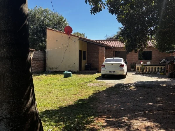 Casa semi amoblada en venta en Isla Bogado, Luque