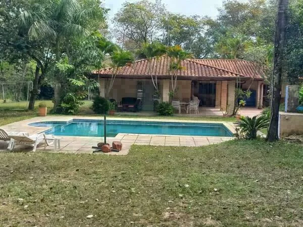 Casa semi-mobiliada à venda no centro de San Bernardino