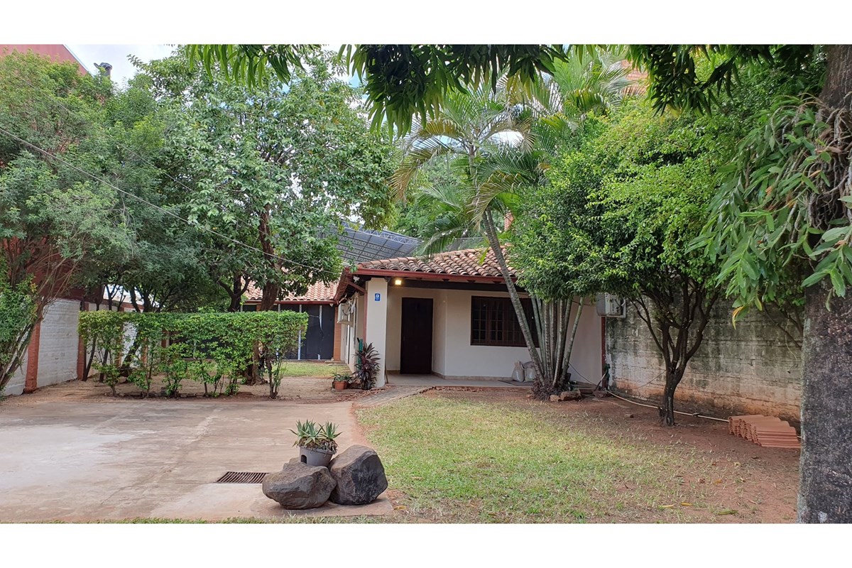Casa estilo chalé para alugar em Villa Aurelia