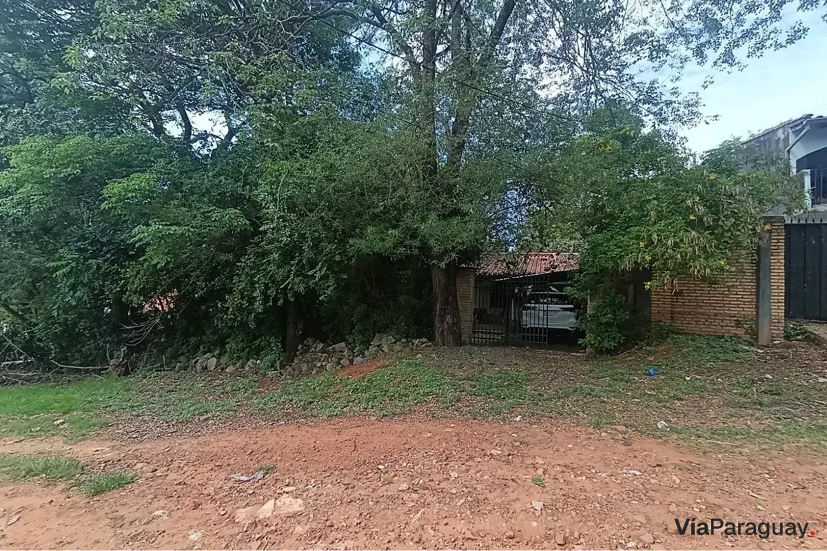 Casa e terrenos à venda em Corumbá Cué, Mariano Roque Alonso