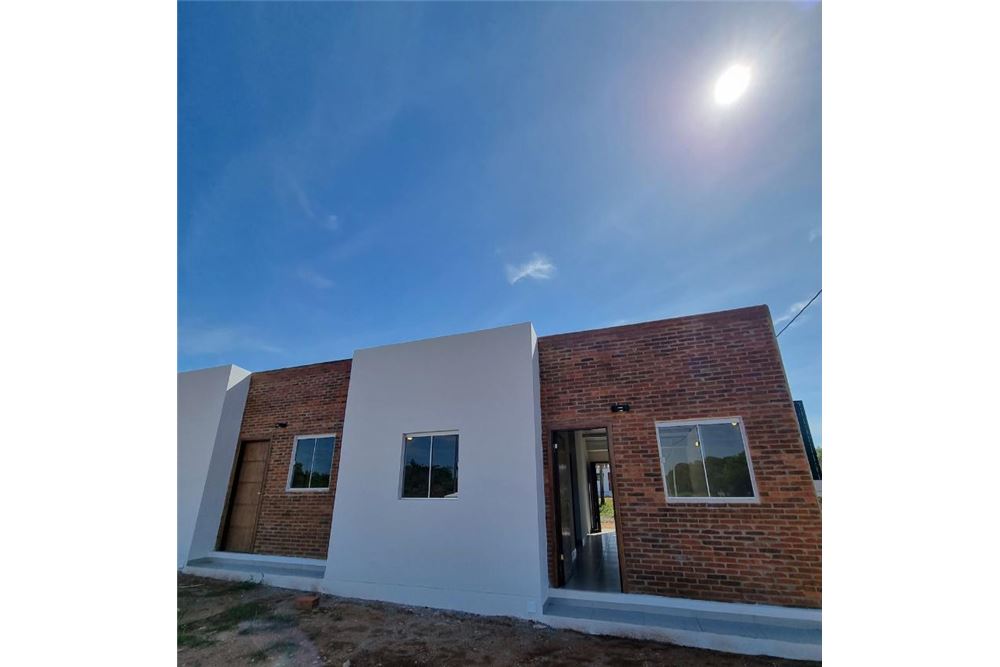Casas a estrenar en venta en Villa Florencia, Limpio