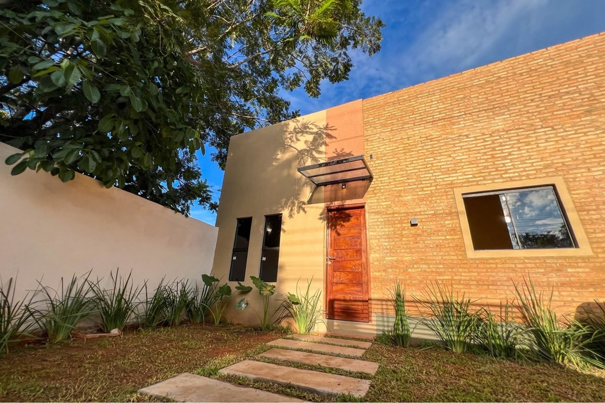 Casas à venda em Itauguá, Ybyratý, 2 dormitórios