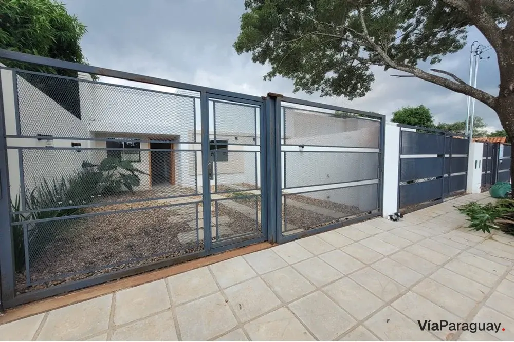 Brand new chalet for sale in Capiatá, Rojas Cañada