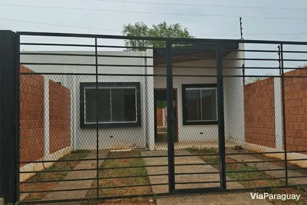 Chalet a estrenar en venta en Luque, Mora Kue