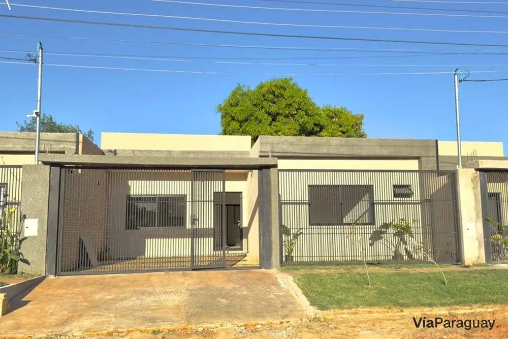 Chalet a estrenar en venta en Mora Kue, Luque