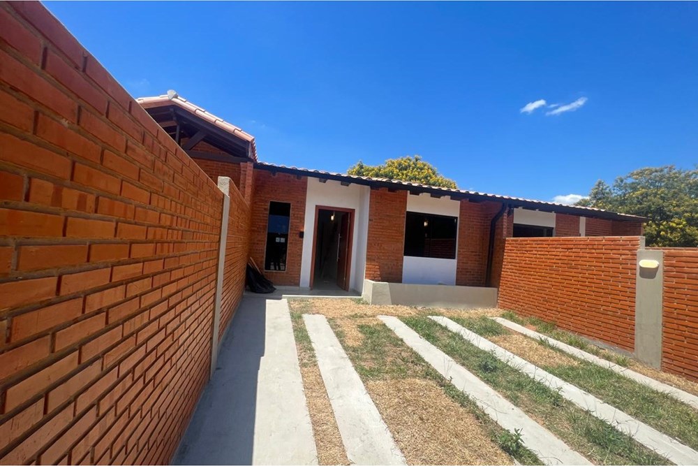 Chalet de 2 dormitorios a estrenar en venta en Picada