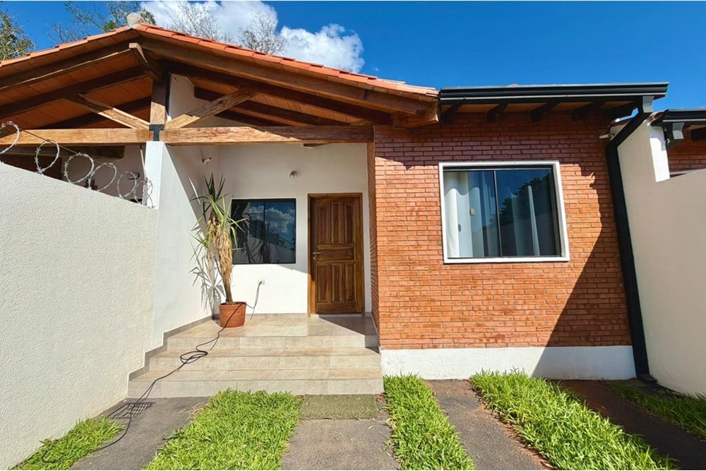 Chalet en venta de 2 dormitorios en Sol de América