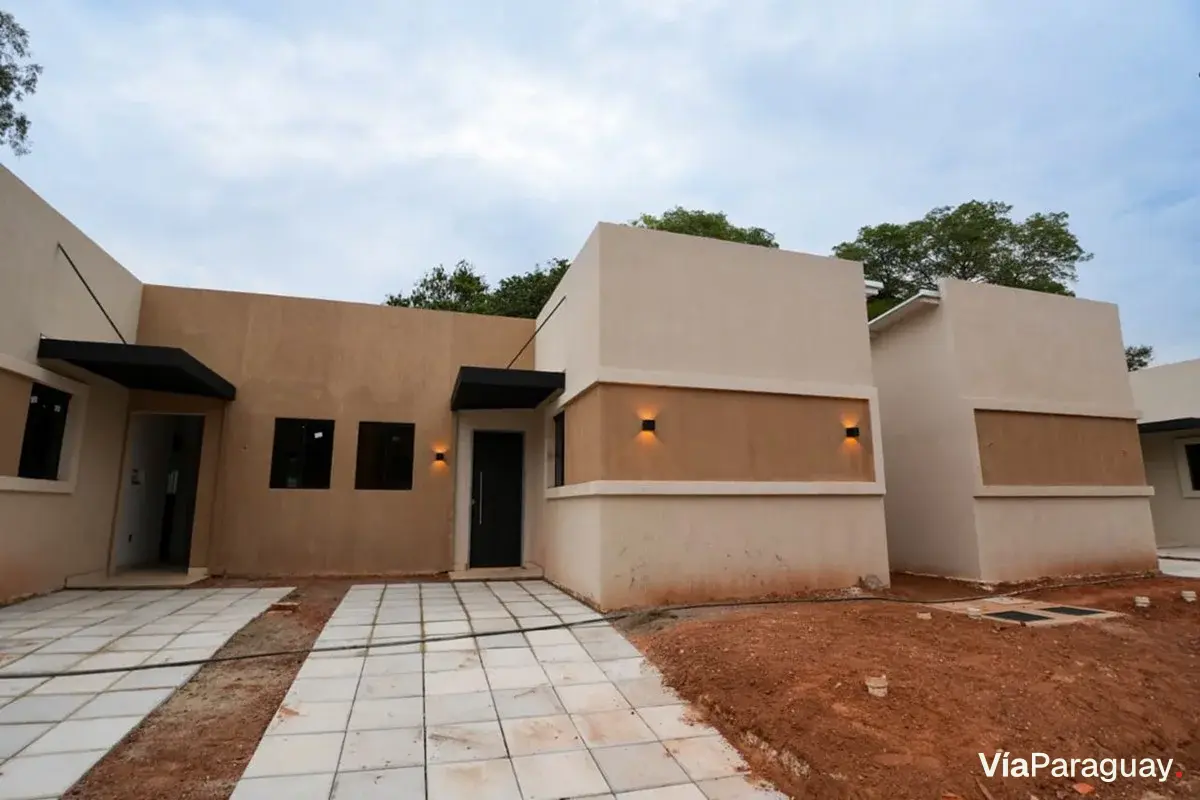 2-Bedroom Chalet for Sale in Limpio, Central