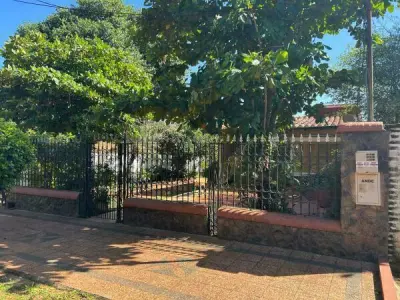 Chalé à venda no bairro Caaguazú, Ñemby