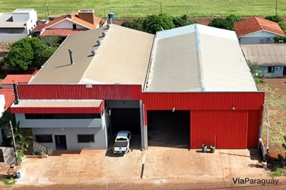 Complexo comercial à venda com galpões, apartamento e escritório