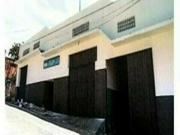 Complexo comercial à venda em Villa Elisa — galpões com escritórios e operadora de água
