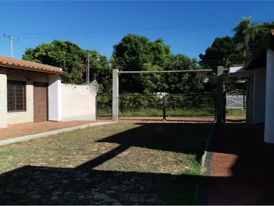 Condominio en venta con casas a terminar en Limpio