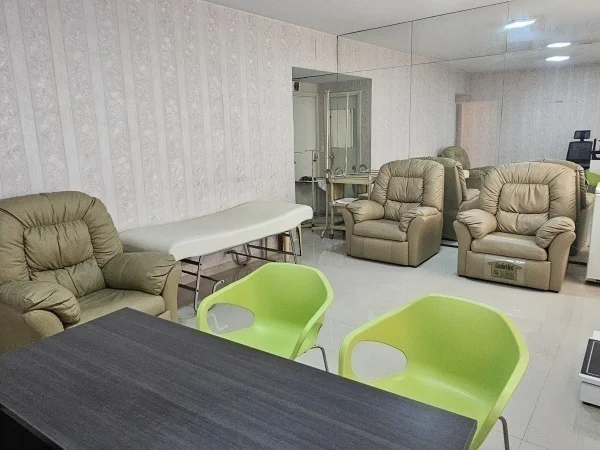 Consultório mobiliado para alugar no Edifício Coomecipar, Assunção