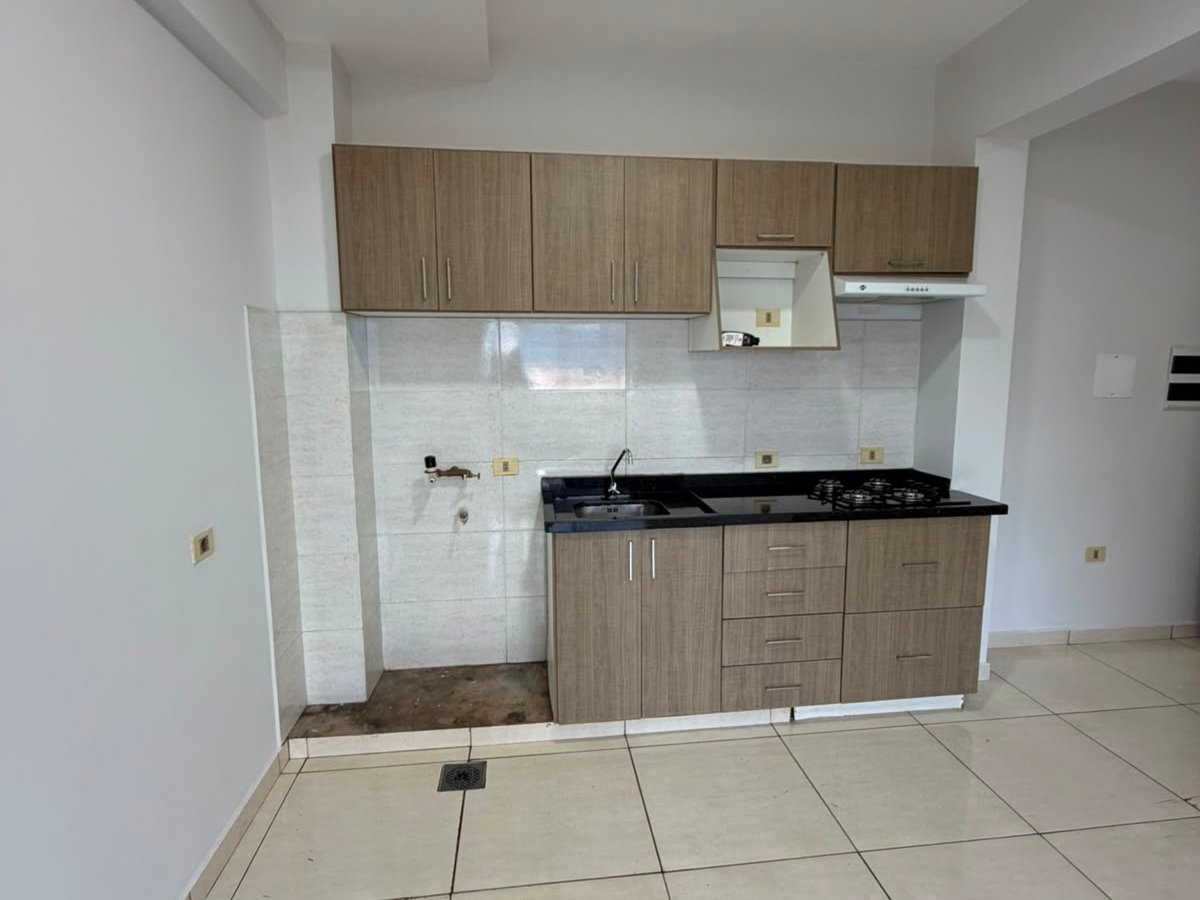 Apartamento 2 quartos para alugar no Km 9 Acaray
