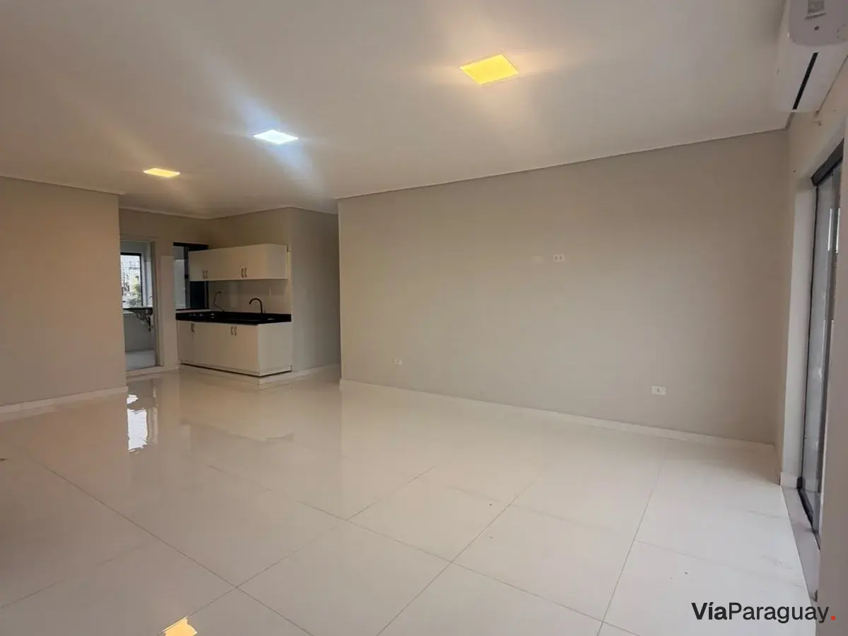 3-Bedroom Apartment for Rent in José Falcón