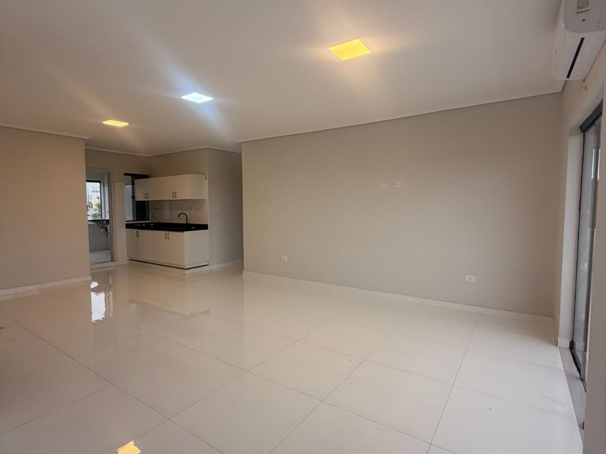 Apartamento de 3 quartos para alugar em José Falcón