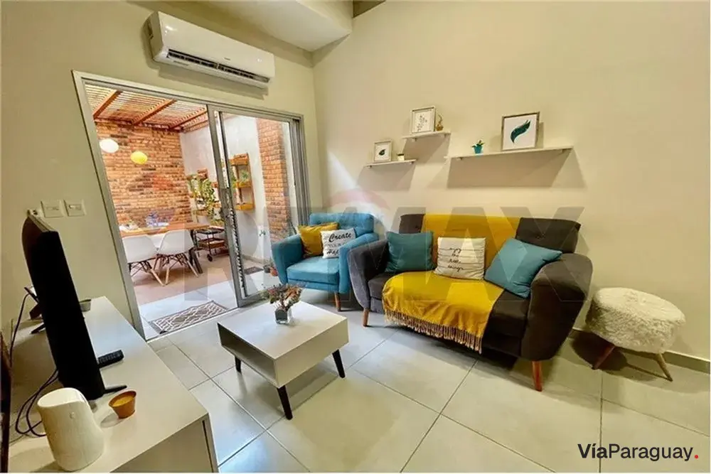 Apartamento mobiliado à venda em Mariano Roque Alonso
