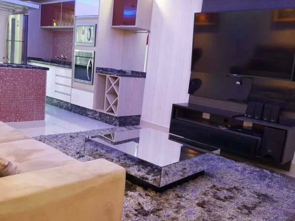 Apartamento mobiliado à venda com vista ao lago, Ciudad del Este