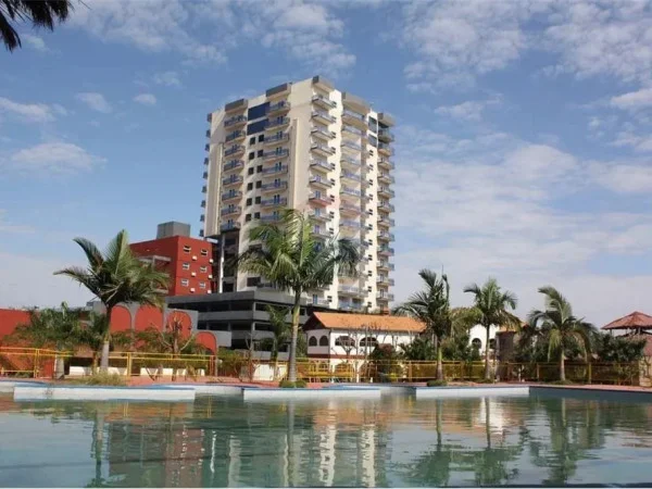 Departamento amplio de lujo en venta en Padre Bolik, Encarnación