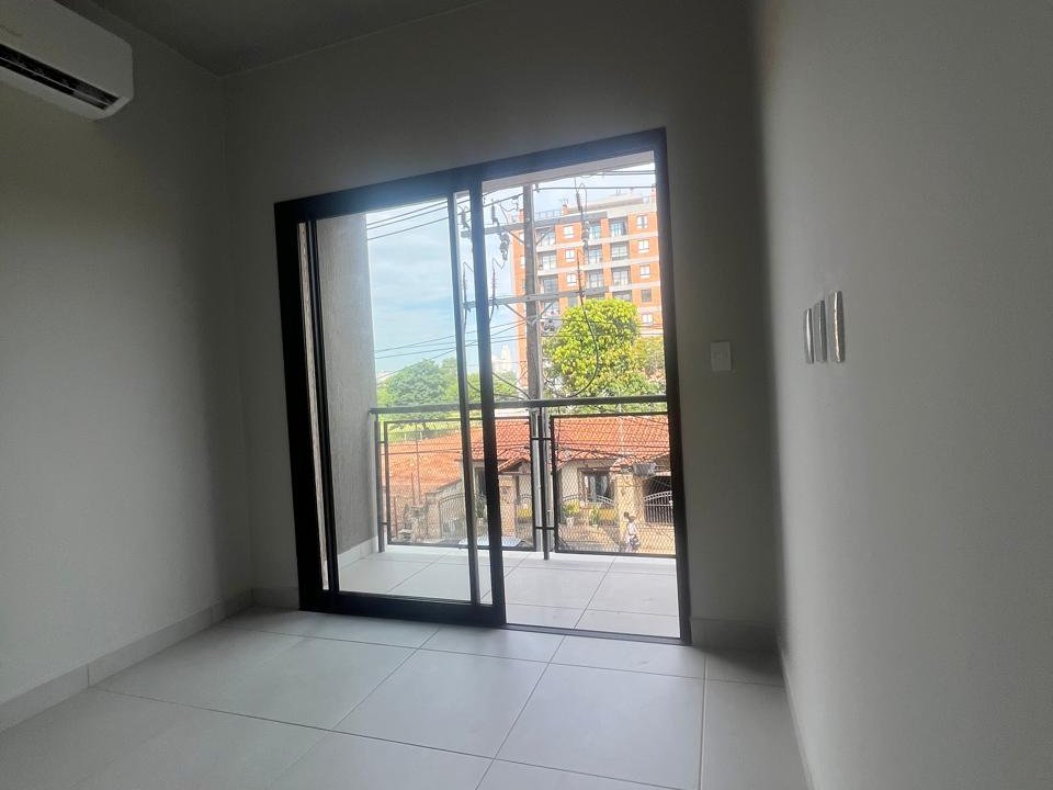 Departamento de 1 dormitorio con balcón en Campo Grande, Luque