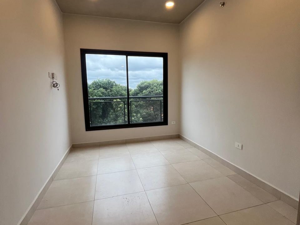 Apartamento de 1 quarto com piscina e vaga de garagem em Estanzuela, Fernando de la Mora