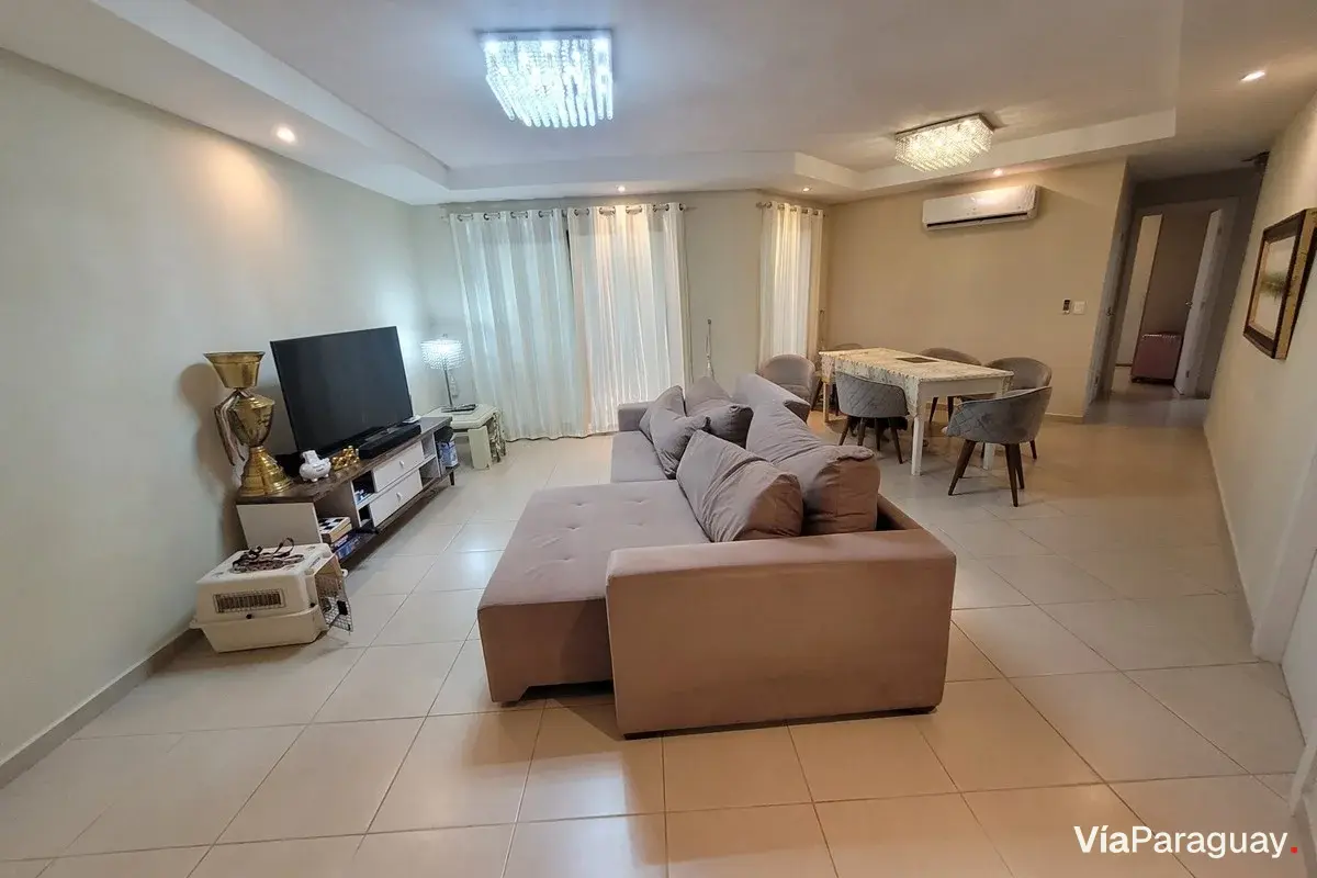 Apartamento de 3 dormitórios à venda em San Lorenzo