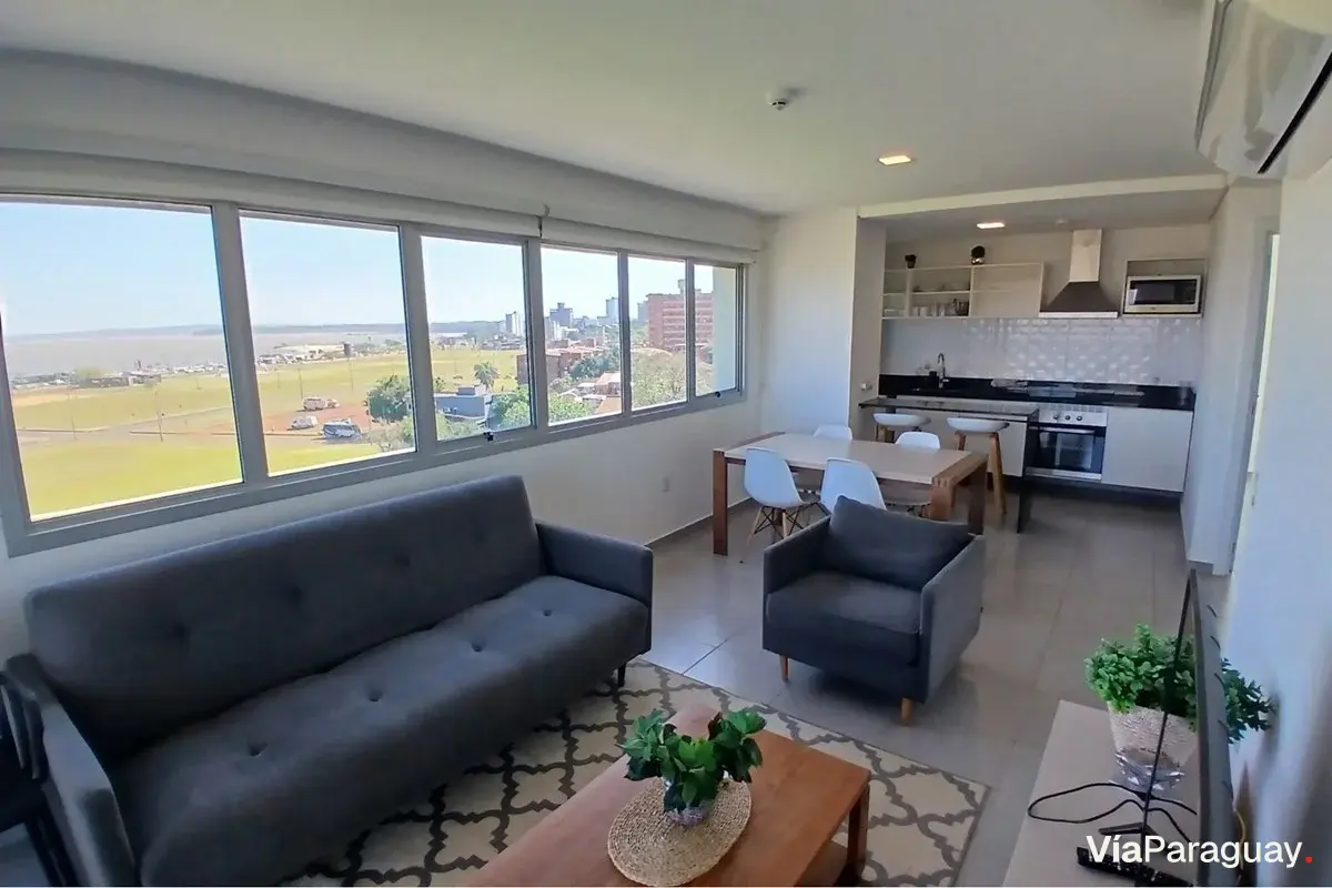 Apartamento para alugar no Edifício Paraná Playa, Centro