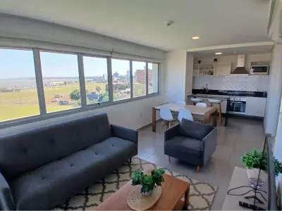 Apartamento para alugar no Edifício Paraná Playa, Centro