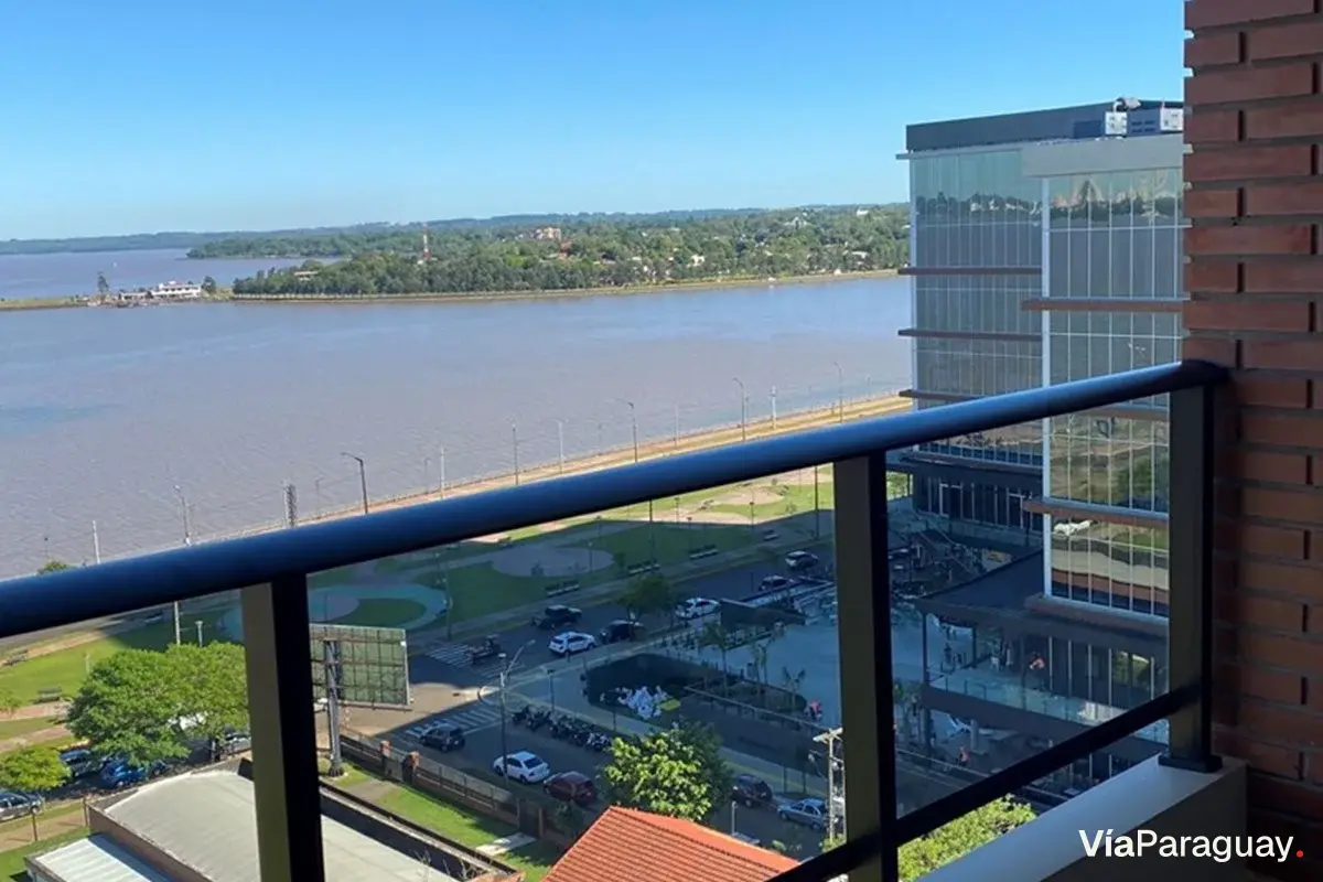 Apartamento para alugar no Edificio Paraná Playa Costanera